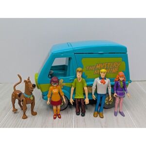 Hanna-Barbera Scooby Doo Figures Mystery Machine Van Transforming Playset